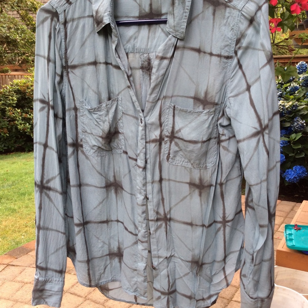 Rock & Republic button down shirt. Roll-up sleeves
